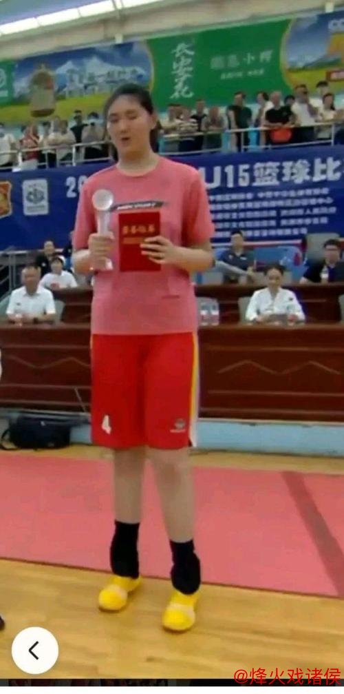 张子宇:身高没传言那么夸张,大约2米23 张子宇:身高没传言那么夸张,大约2米23