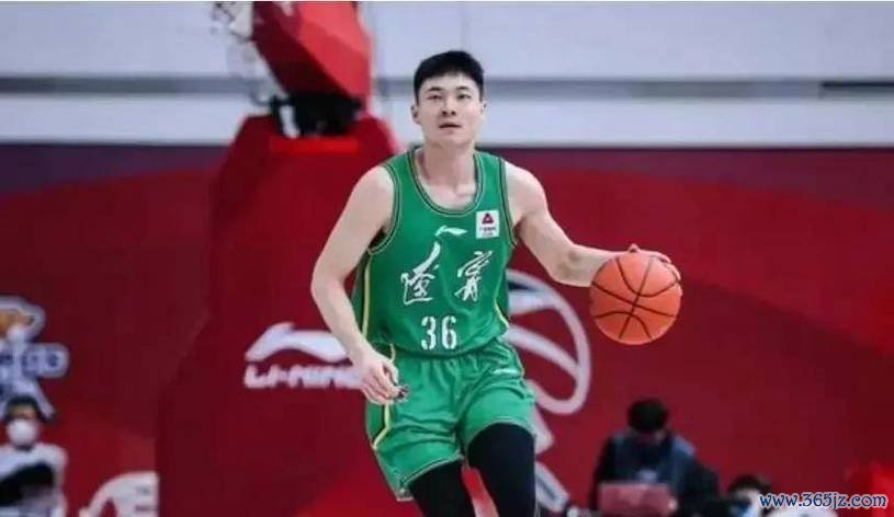 鄢手骐砍24分辽宁不敌新疆，格洛弗狂轰50分四川惜败浙江